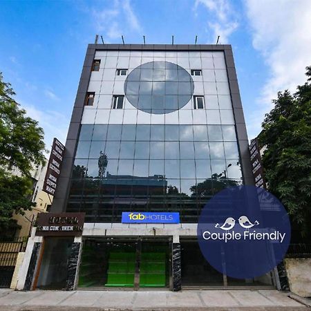 Fabhotel Mona Continental - Nr Laxmi Nagar It Hub Neu-Delhi Exterior foto